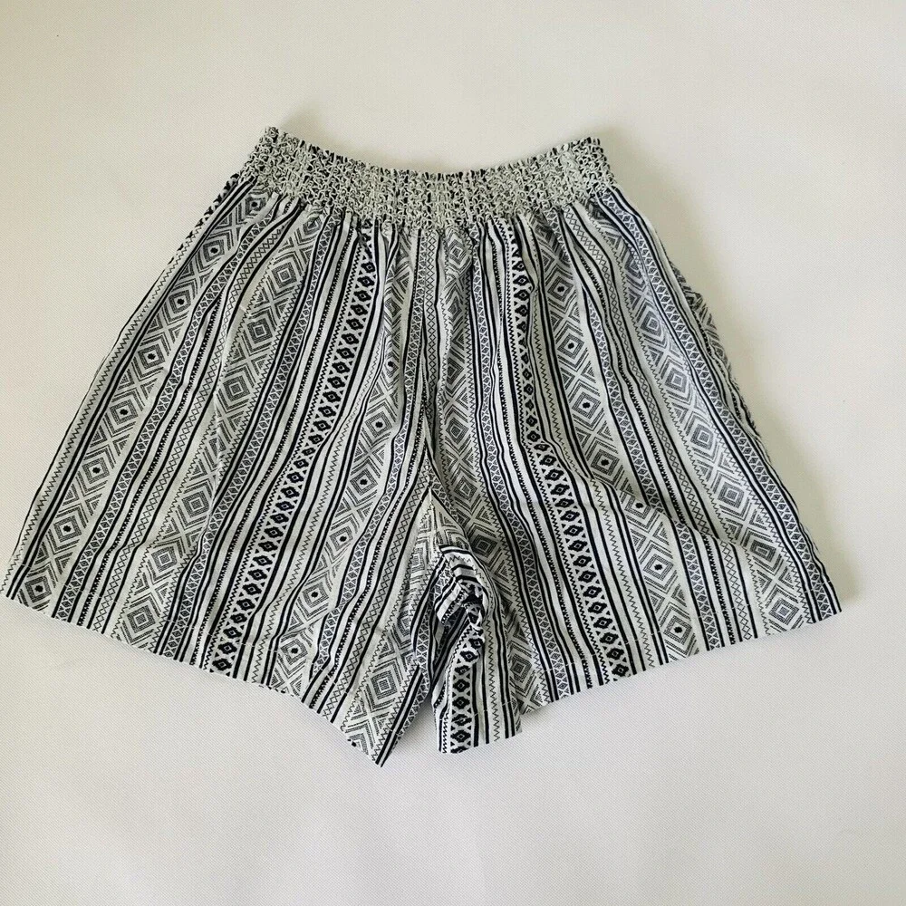 Sound Style Linen Shorts Women M Navy‎ Blue Stripe Southwestern Aztec Vacation - Picture 4 of 7